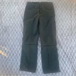 Kuhl convertible pants Women Sz 2 Zip off Straight leg Cargo hiking outdoor
